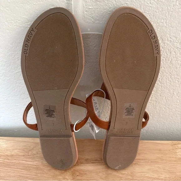 Old Navy Faux-Leather T-Strap Sandals Size 7 Women's Tan With Brown Strap NWT - Picture 5 of 6